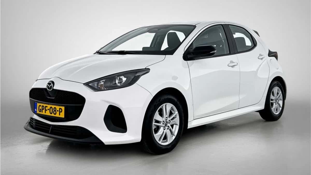 Mazda 2_Hybrid (2024) — foto 1
