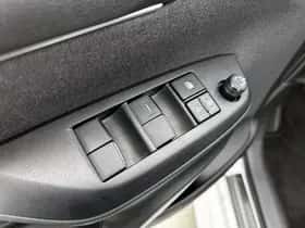 Mazda 2_Hybrid (2024) thumbnail 23