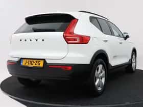 Volvo XC40 (2020) thumbnail 2