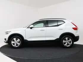 Volvo XC40 (2020) thumbnail 3