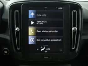 Volvo XC40 (2020) thumbnail 9