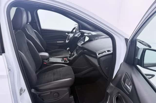 Ford Kuga (2018) thumbnail 6
