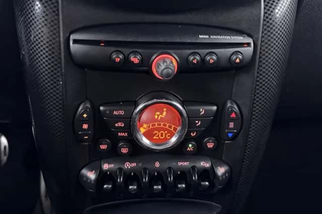 MINI Countryman (2013) thumbnail 12