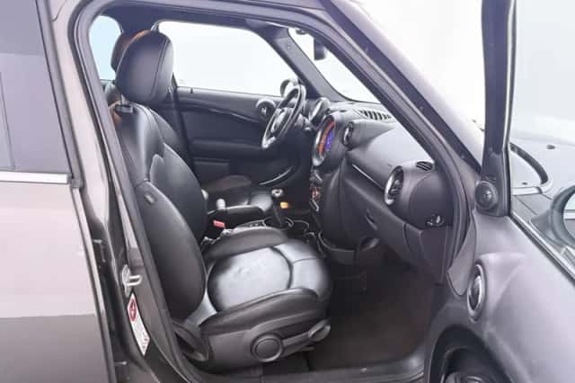 MINI Countryman (2013) thumbnail 23