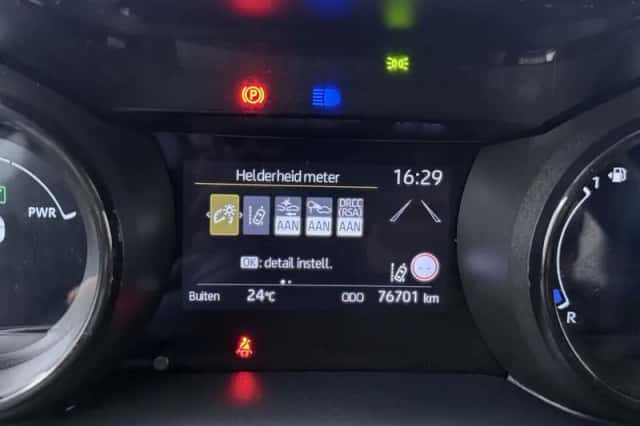 Toyota Yaris (2021) thumbnail 6