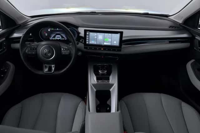 MG MG5 (2022) thumbnail 5