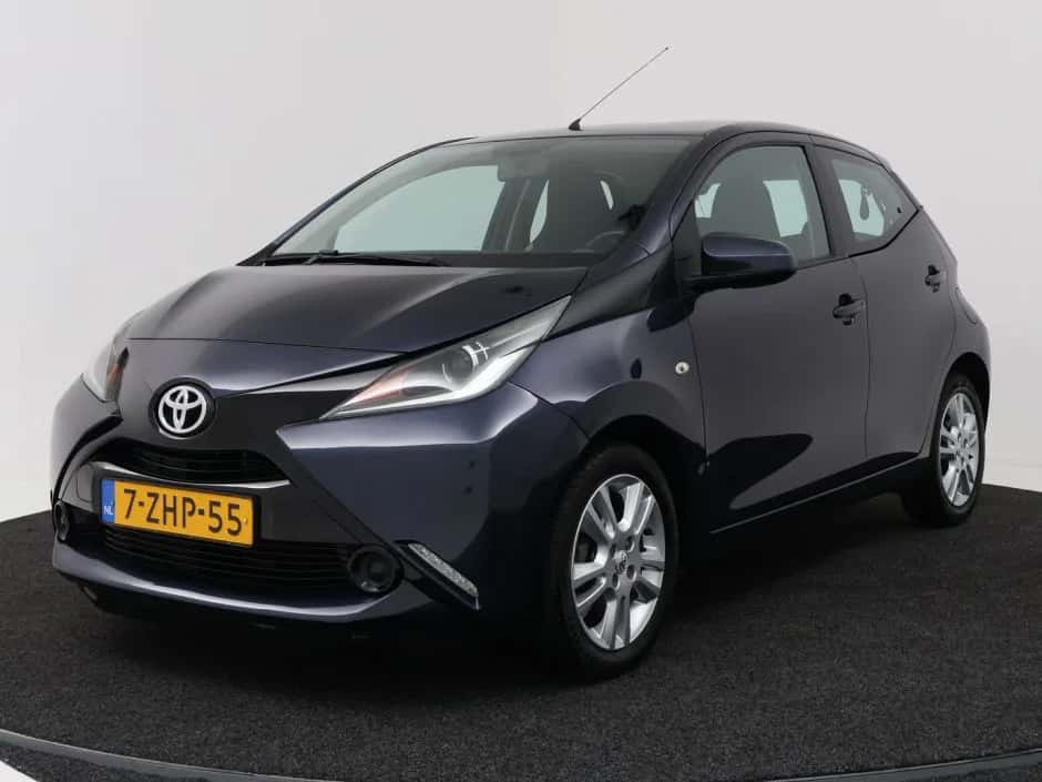 Toyota Aygo (2015) — foto 1