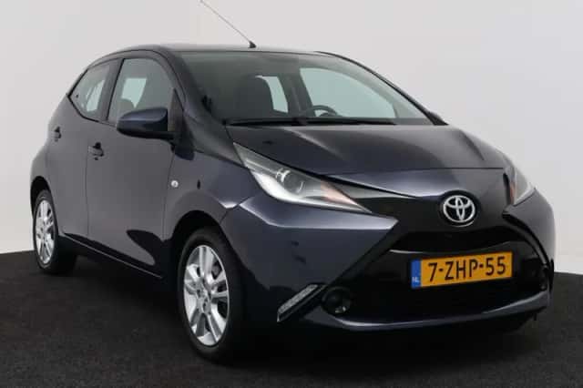 Toyota Aygo (2015) thumbnail 15