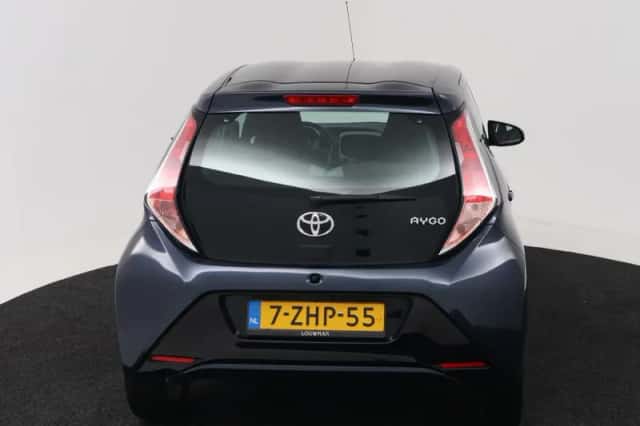 Toyota Aygo (2015) thumbnail 27