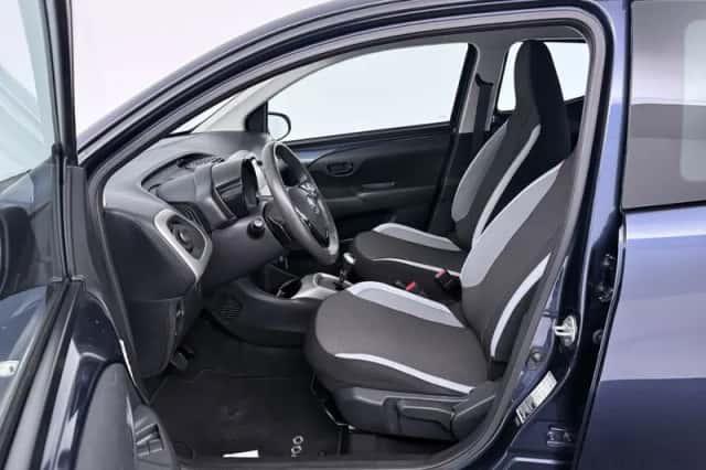 Toyota Aygo (2015) thumbnail 4