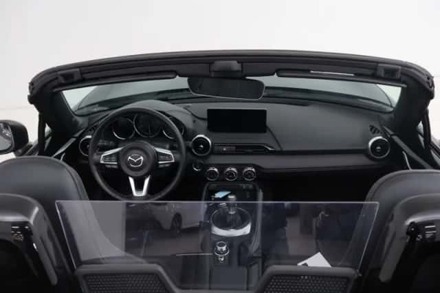 Mazda MX-5 (2025) thumbnail 4