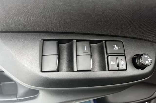 Mazda 2_Hybrid (2025) thumbnail 22