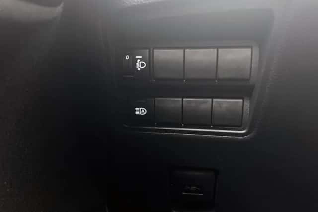 Mazda 2_Hybrid (2025) thumbnail 34
