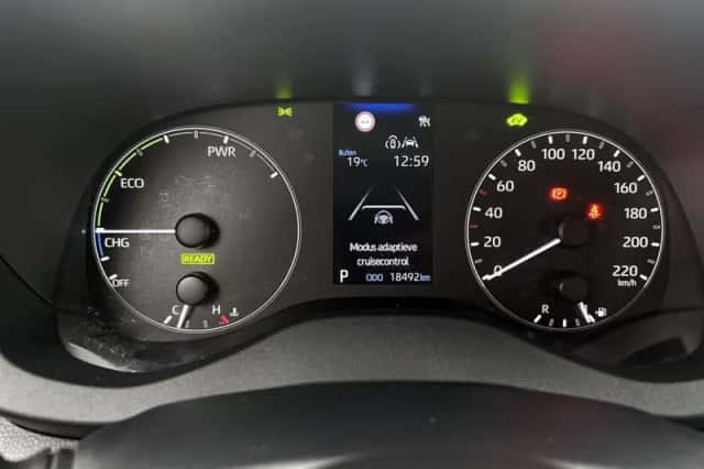 Mazda 2_Hybrid (2025) thumbnail 5