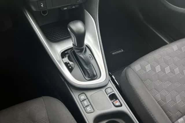 Mazda 2_Hybrid (2025) thumbnail 10