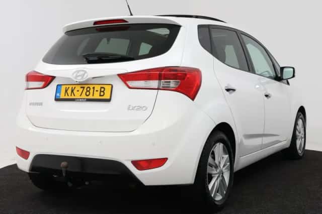 Hyundai ix20 (2014) thumbnail 2