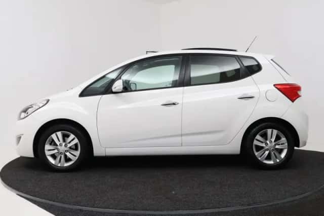 Hyundai ix20 (2014) thumbnail 3