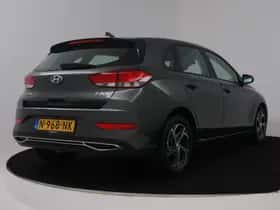 Hyundai i30 (2021) thumbnail 2