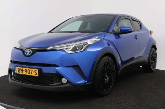 Toyota C-HR (2018) thumbnail 1