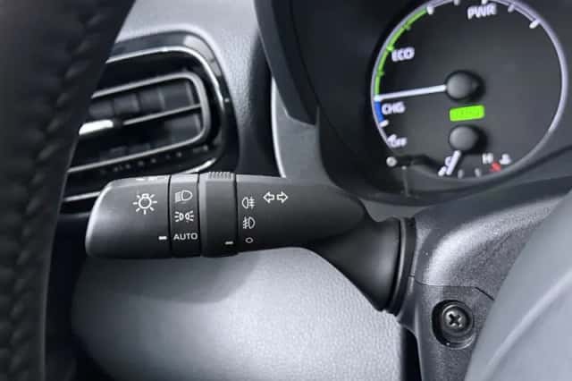 Mazda 2_Hybrid (2023) thumbnail 8