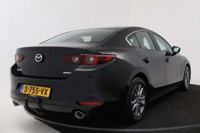 Mazda 3 (2023) thumbnail 2