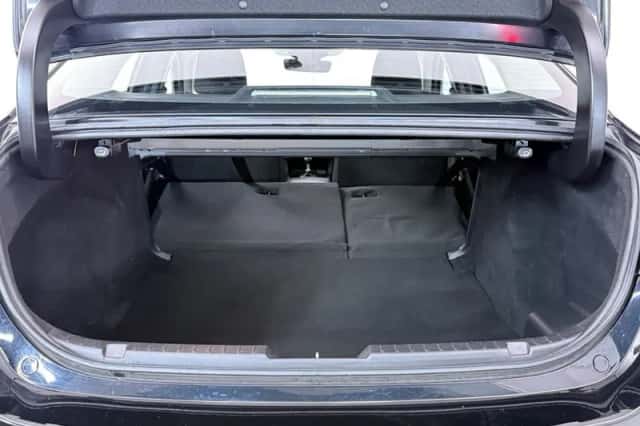 Mazda 3 (2023) thumbnail 6