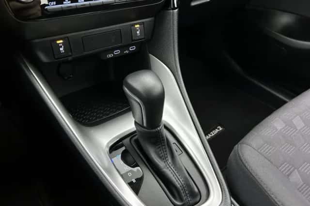 Mazda 2_Hybrid (2025) thumbnail 11