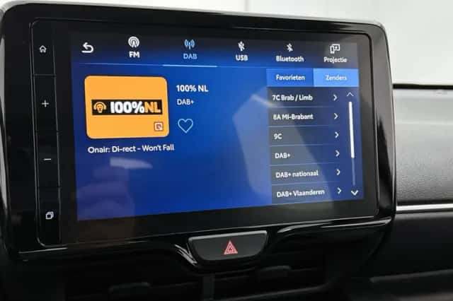 Mazda 2_Hybrid (2025) thumbnail 7