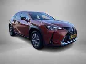 Lexus UX (2020) thumbnail 3