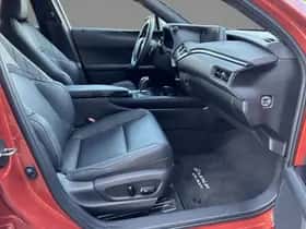 Lexus UX (2020) thumbnail 22