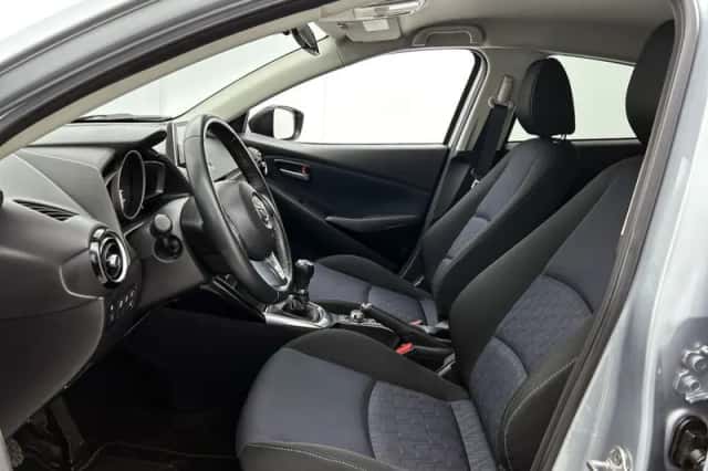 Mazda 2 (2017) thumbnail 15