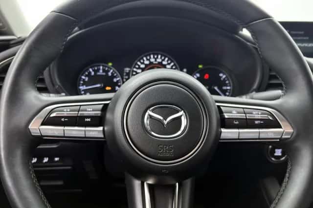 Mazda 3 (2021) thumbnail 17