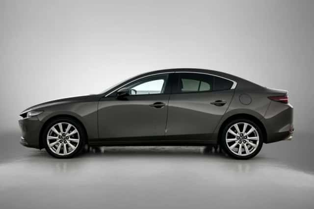 Mazda 3 (2021) thumbnail 3