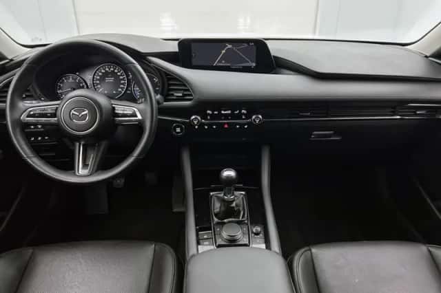 Mazda 3 (2021) thumbnail 4
