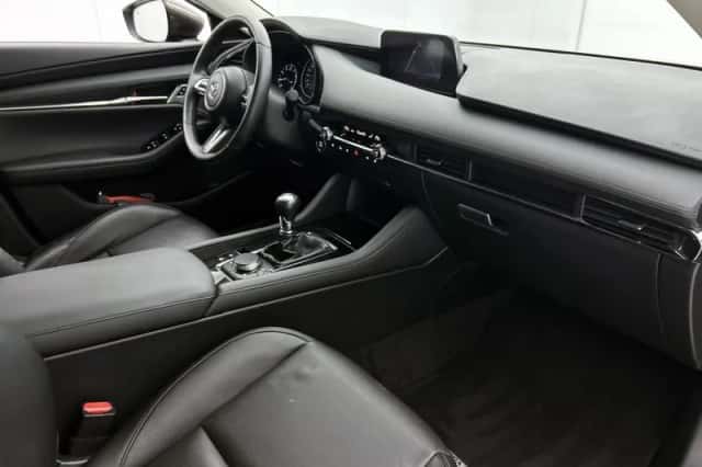 Mazda 3 (2021) thumbnail 6