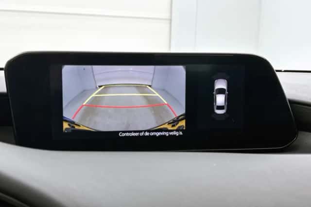 Mazda 3 (2021) thumbnail 8