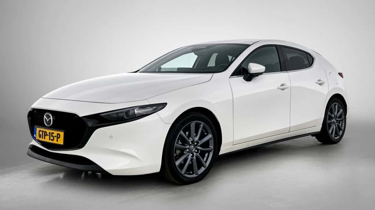 Mazda 3 (2024) — foto 1