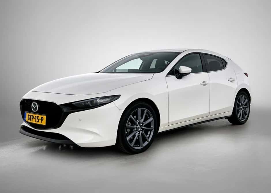 Mazda 3 (2024) — foto 1