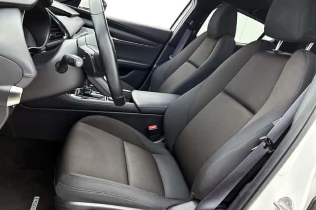 Mazda 3 (2024) thumbnail 15