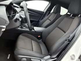 Mazda 3 (2024) thumbnail 15