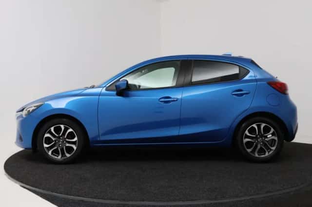 Mazda 2 (2017) thumbnail 3