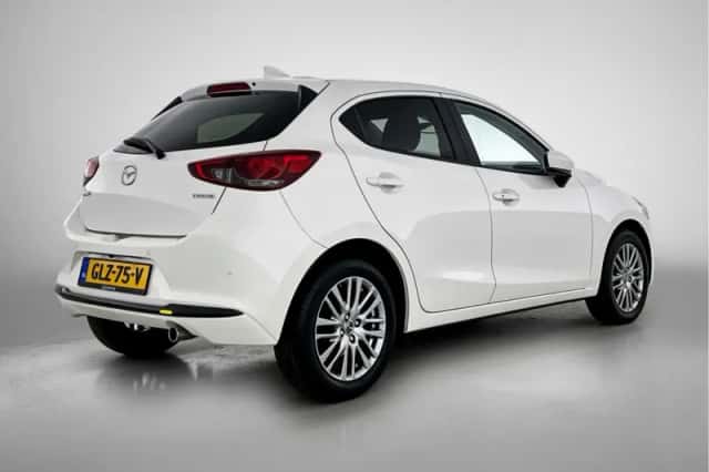 Mazda 2 (2024) thumbnail 2