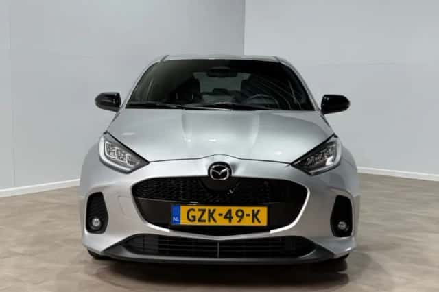 Mazda 2_Hybrid (2024) thumbnail 3