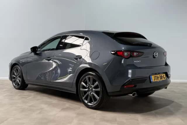 Mazda 3 (2026) thumbnail 2