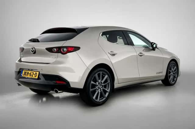 Mazda 3 (2025) thumbnail 2