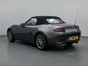 Mazda MX-5 (2023) thumbnail 2
