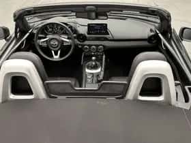 Mazda MX-5 (2023) thumbnail 3