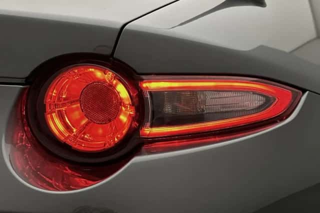 Mazda MX-5 (2023) thumbnail 35