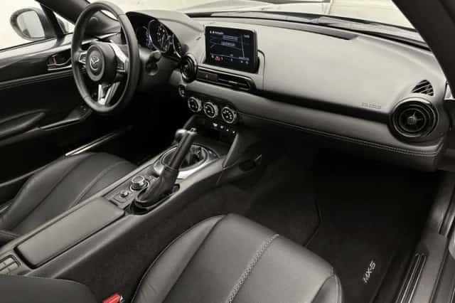 Mazda MX-5 (2023) thumbnail 6
