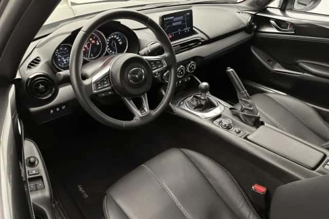 Mazda MX-5 (2023) thumbnail 7